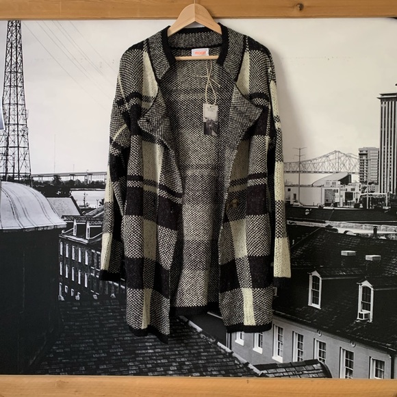 Sweater - Picture 2 of 4